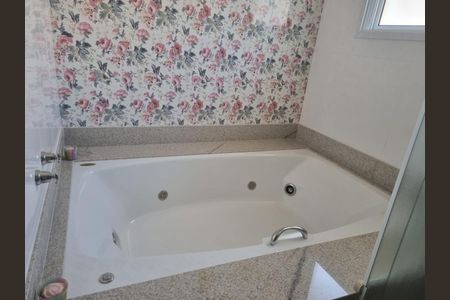 Casa de condomínio à venda com 315m², 4 quartos e 4 vagas