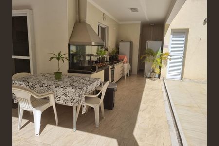 Casa de condomínio à venda com 315m², 4 quartos e 4 vagas