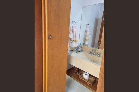 Casa de condomínio à venda com 315m², 4 quartos e 4 vagas