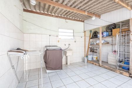 Casa à venda com 150m², 3 quartos e 2 vagas Casa à venda com 150m², 3 quartos e 2 vagasÁrea de Serviço