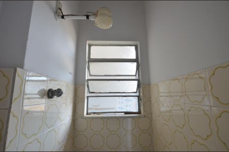 Apartamento para alugar com 86m², 2 quartos e sem vagaBanheiro de Serviço