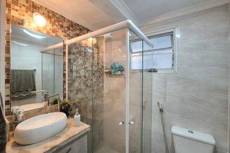 Apartamento à venda com 70m², 2 quartos e 1 vaga Apartamento à venda com 70m², 2 quartos e 1 vagaBanheiro Social