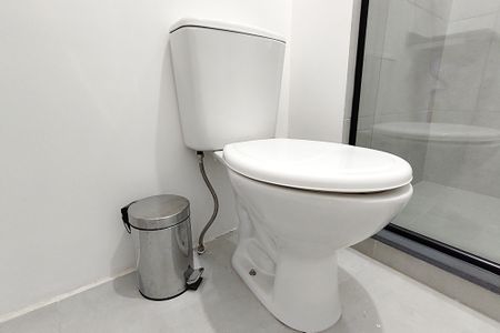 Apartamento para alugar com 46m², 2 quartos e 1 vaga Apartamento para alugar com 46m², 2 quartos e 1 vagaBanheiro