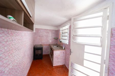 Cozinha de casa para alugar com 1 quarto, 33m² em Vila Buenos Aires, São Paulo
