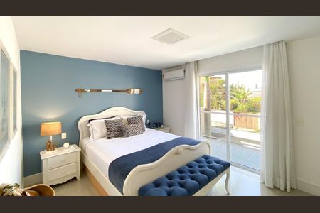 Casa à venda com 4 quartos, 274m² em Piratininga, Niterói