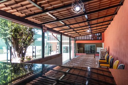 Casa à venda com 450m², 3 quartos e 4 vagas Casa à venda com 450m², 3 quartos e 4 vagasÁrea Externa