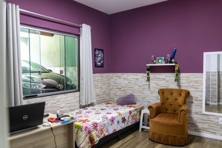 Casa à venda com 450m², 3 quartos e 4 vagas Casa à venda com 450m², 3 quartos e 4 vagasQuarto