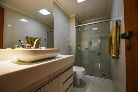 Apartamento à venda com 119m², 3 quartos e 1 vaga Apartamento à venda com 119m², 3 quartos e 1 vagaBanheiro Social