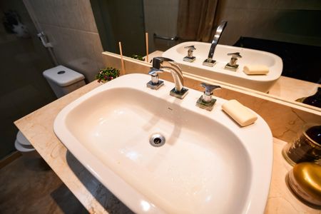 Apartamento à venda com 119m², 3 quartos e 1 vaga Apartamento à venda com 119m², 3 quartos e 1 vagaBanheiro Suíte