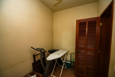 Apartamento à venda com 119m², 3 quartos e 1 vaga Apartamento à venda com 119m², 3 quartos e 1 vagaQuarto de Serviço