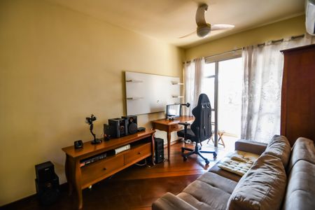Apartamento à venda com 119m², 3 quartos e 1 vaga Apartamento à venda com 119m², 3 quartos e 1 vagaSala