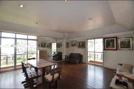 Sala de apartamento para alugar com 3 quartos, 240m² em Praça Seca, Rio de Janeiro