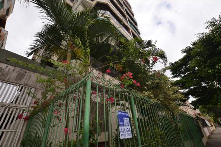 Apartamento para alugar com 240m², 3 quartos e 2 vagasFachada