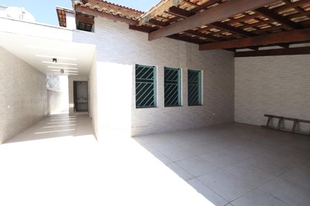Casa à venda com 210m², 2 quartos e 4 vagasÁrea comum