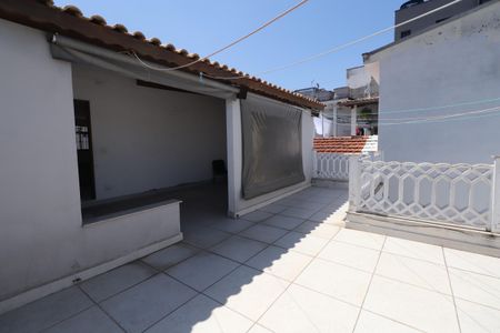 Casa à venda com 210m², 2 quartos e 4 vagasTerraço