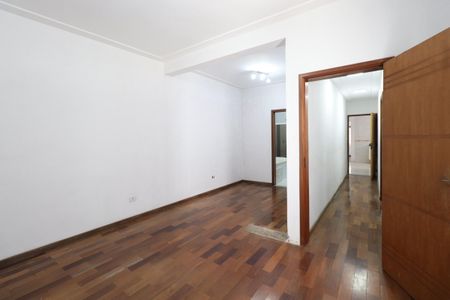 Casa à venda com 210m², 2 quartos e 4 vagasSuíte