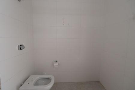 Casa à venda com 210m², 2 quartos e 4 vagasBanheiro de Serviço