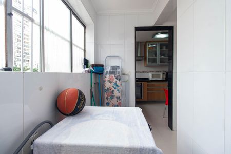 Apartamento à venda com 74m², 2 quartos e 1 vaga Apartamento à venda com 74m², 2 quartos e 1 vagaÁrea de Serviço