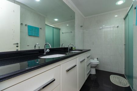 Apartamento à venda com 74m², 2 quartos e 1 vaga Apartamento à venda com 74m², 2 quartos e 1 vagaBanheiro Social