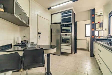 Apartamento à venda com 106m², 3 quartos e 2 vagasCozinha