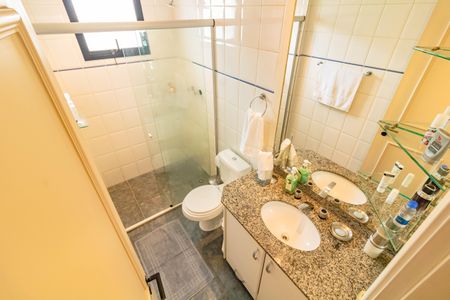 Apartamento à venda com 106m², 3 quartos e 2 vagasBanheiro Social