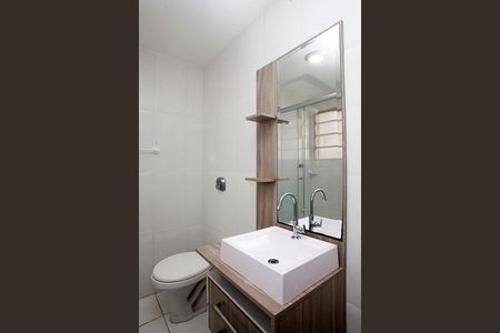 Banheiro de apartamento à venda com 1 quarto, 56m² em Centro Histórico, Porto Alegre