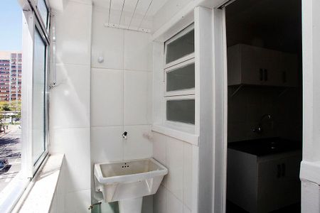 Apartamento à venda com 56m², 1 quarto e sem vagaCozinha e Área de Serviço