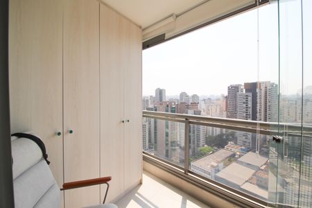 Apartamento à venda com 109m², 2 quartos e 2 vagas Apartamento à venda com 109m², 2 quartos e 2 vagasVaranda da Suíte 1