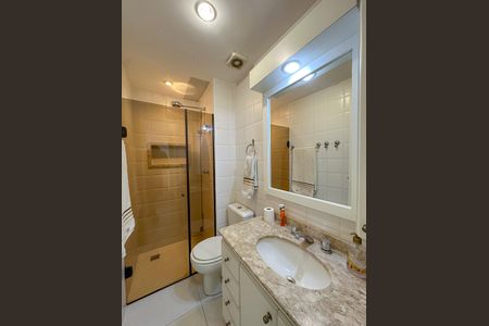 Apartamento à venda com 119m², 3 quartos e 2 vagasBanheiro Social