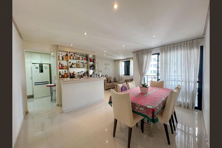 Apartamento à venda com 119m², 3 quartos e 2 vagasSala