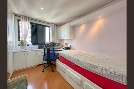 Apartamento à venda com 119m², 3 quartos e 2 vagasQuarto 2