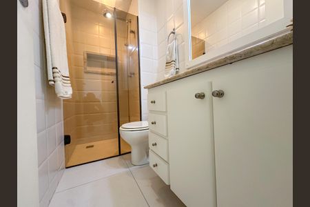 Apartamento à venda com 119m², 3 quartos e 2 vagasBanheiro Social