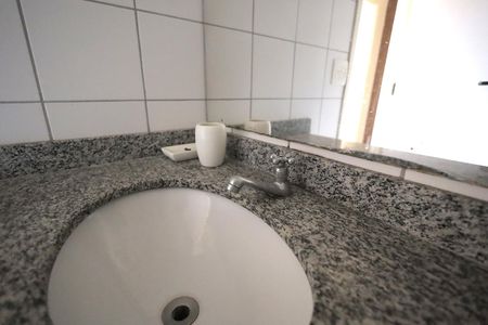 Apartamento à venda com 80m², 3 quartos e 1 vaga Apartamento à venda com 80m², 3 quartos e 1 vagaBanheiro