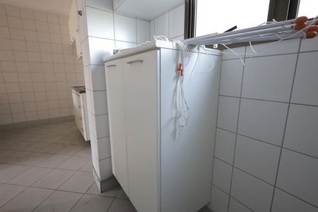 Apartamento à venda com 80m², 3 quartos e 1 vaga Apartamento à venda com 80m², 3 quartos e 1 vagaÁrea de Serviço