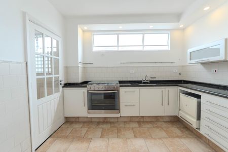 Apartamento para alugar com 103m², 2 quartos e 2 vagasCozinha