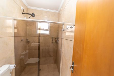 Casa à venda com 180m², 4 quartos e 2 vagasBanheiro 3