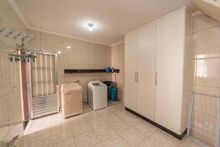 Casa à venda com 180m², 4 quartos e 2 vagasÁrea de Serviço