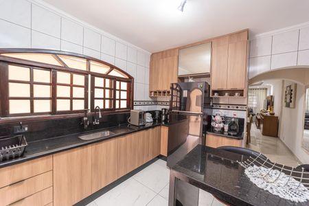 Casa à venda com 180m², 4 quartos e 2 vagasCozinha