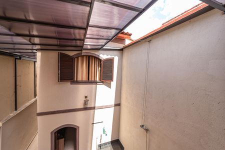 Casa à venda com 180m², 4 quartos e 2 vagasTeto Retrátil