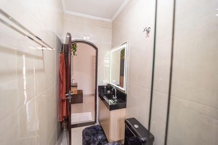 Casa à venda com 180m², 4 quartos e 2 vagasBanheiro do Quarto 1