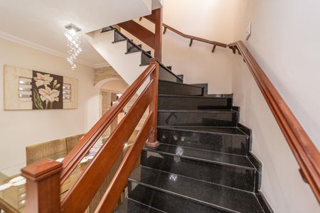 Casa à venda com 180m², 4 quartos e 2 vagasCorredor