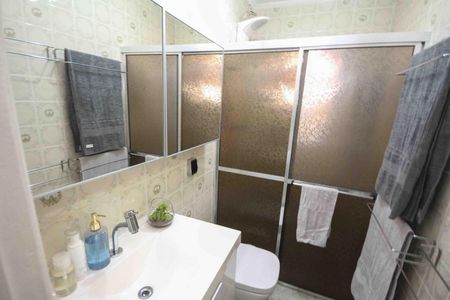 Casa à venda com 190m², 3 quartos e 1 vagaBanheiro