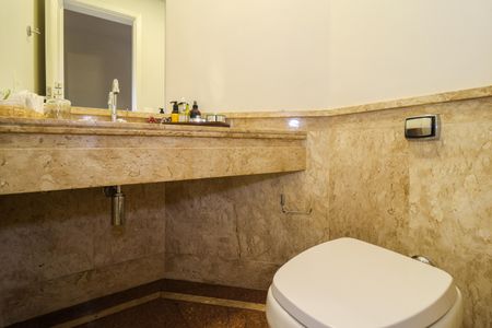 Apartamento à venda com 240m², 4 quartos e 4 vagasLavabo