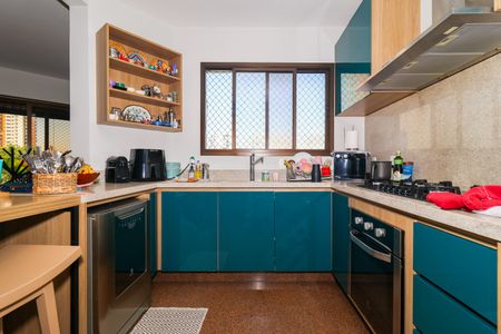 Apartamento à venda com 240m², 4 quartos e 4 vagasCozinha