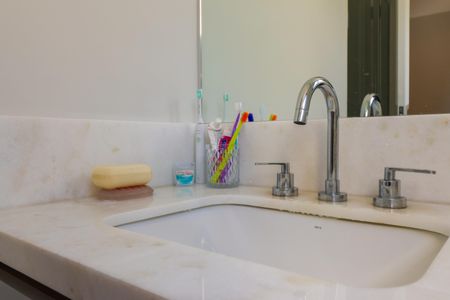 Apartamento à venda com 240m², 4 quartos e 4 vagasBanheiro da Suíte 3