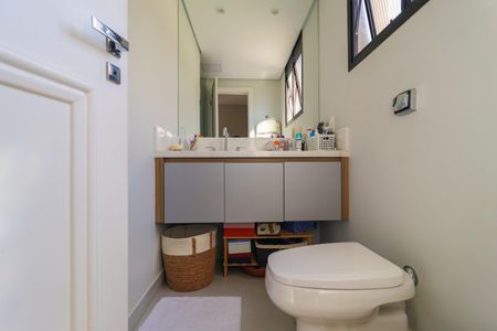 Apartamento à venda com 240m², 4 quartos e 4 vagasBanheiro da Suíte 3