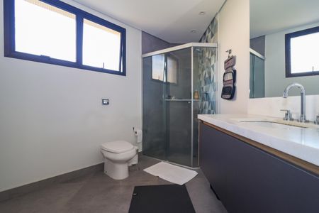 Apartamento à venda com 240m², 4 quartos e 4 vagasBanheiro da Suíte 1