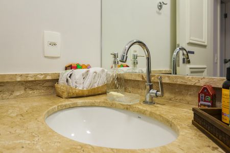 Apartamento à venda com 240m², 4 quartos e 4 vagasLavabo