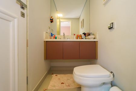 Apartamento à venda com 240m², 4 quartos e 4 vagasBanheiro da Suíte 4