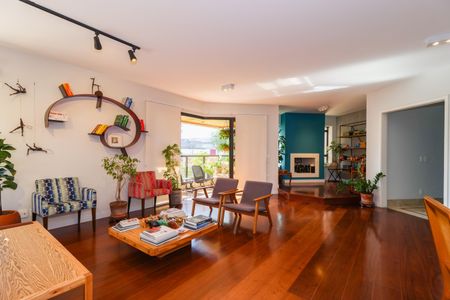 Apartamento à venda com 240m², 4 quartos e 4 vagasSala